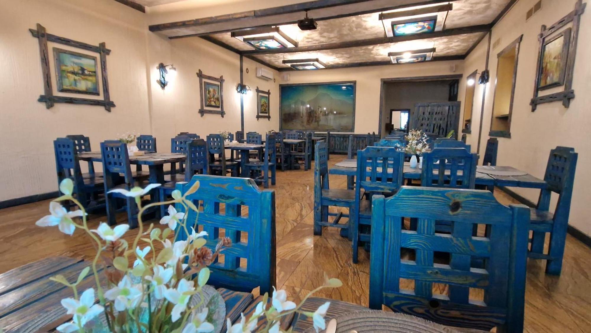 亚拉腊酒店 耶烈万 外观 照片